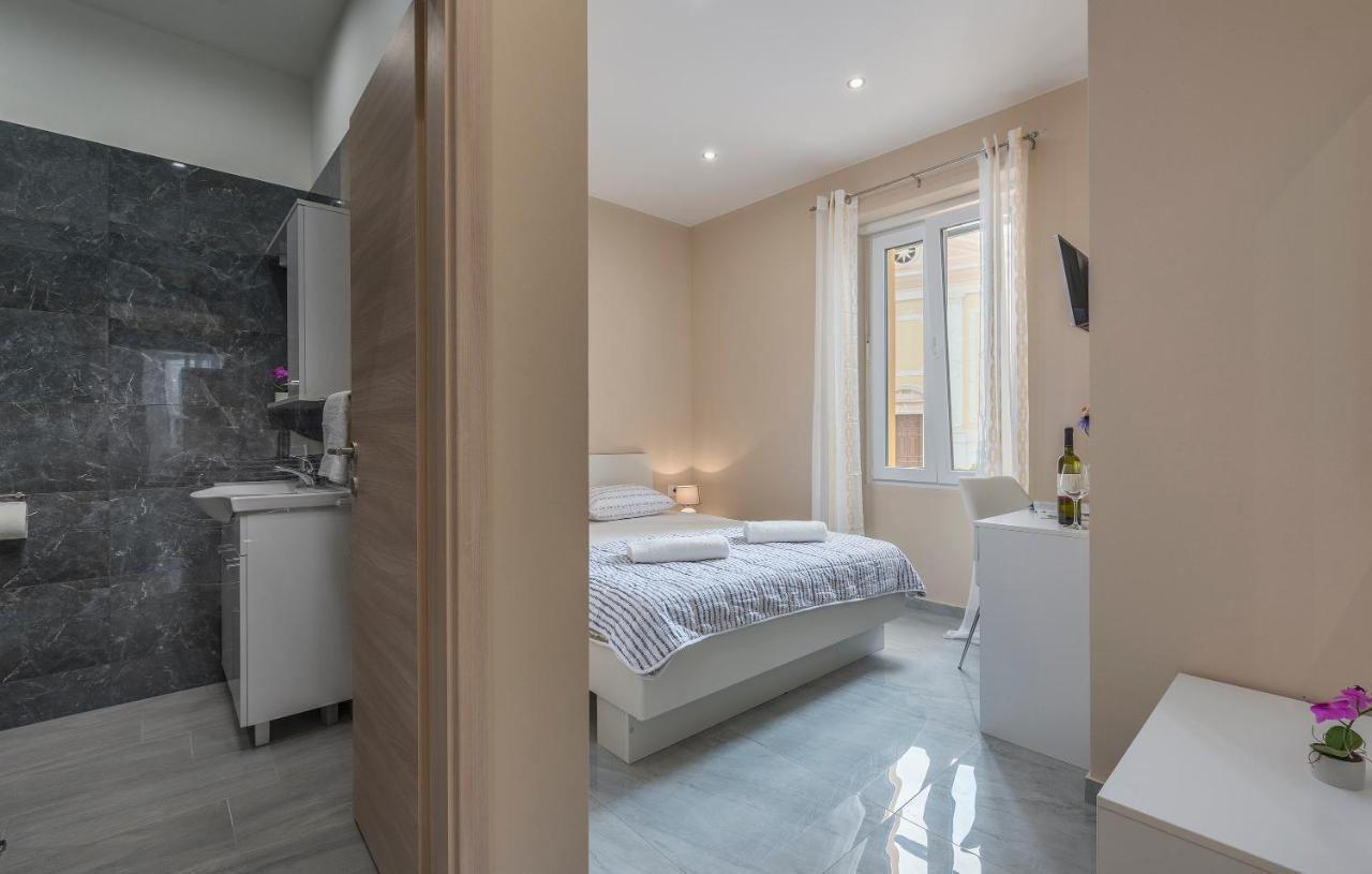 Roberto Rooms Poreč Eksteriør bilde