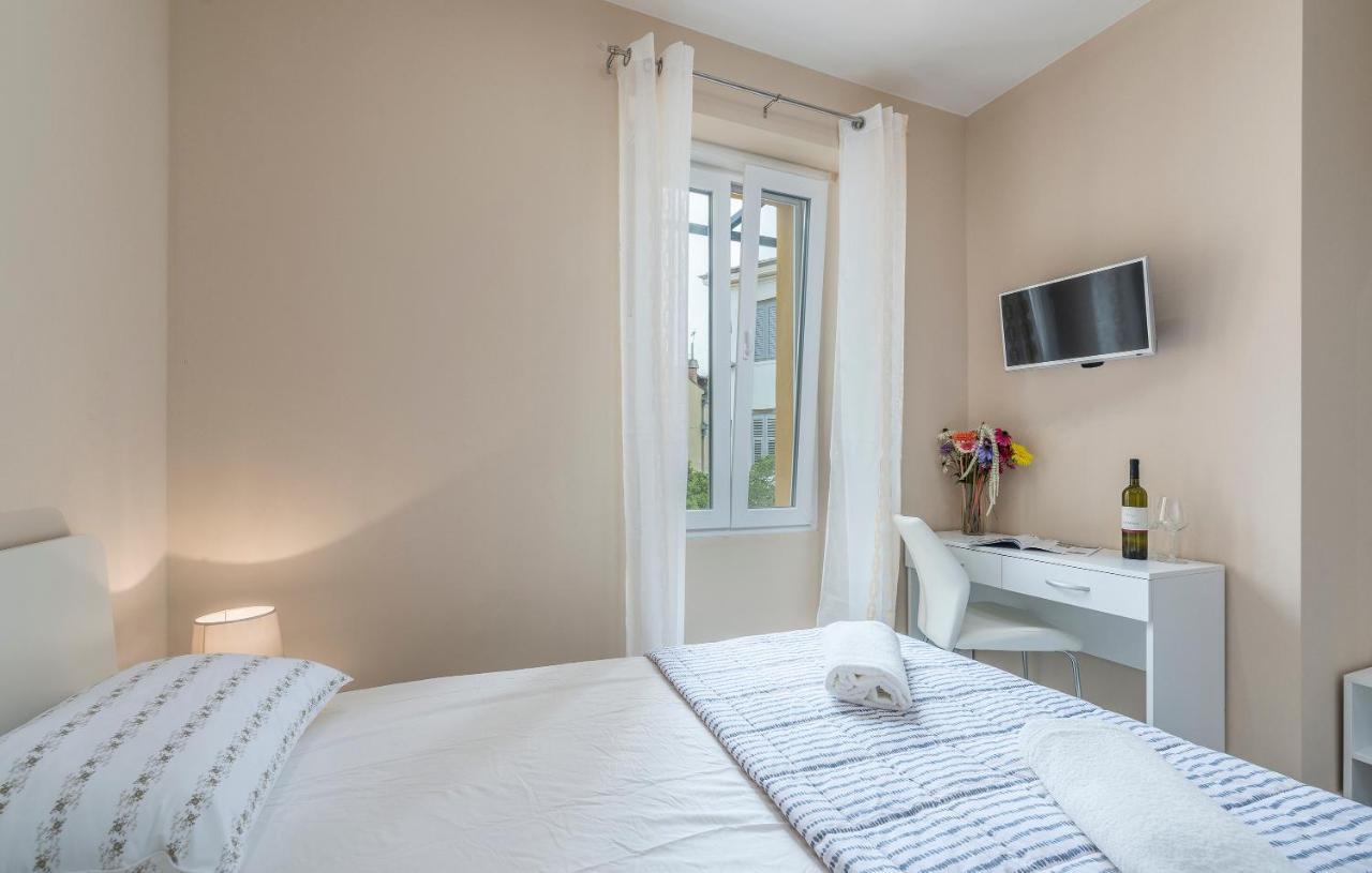 Roberto Rooms Poreč Eksteriør bilde