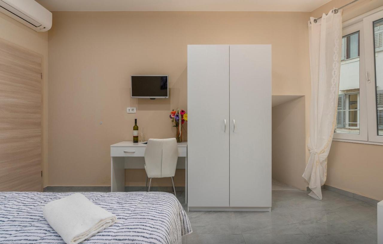Roberto Rooms Poreč Eksteriør bilde