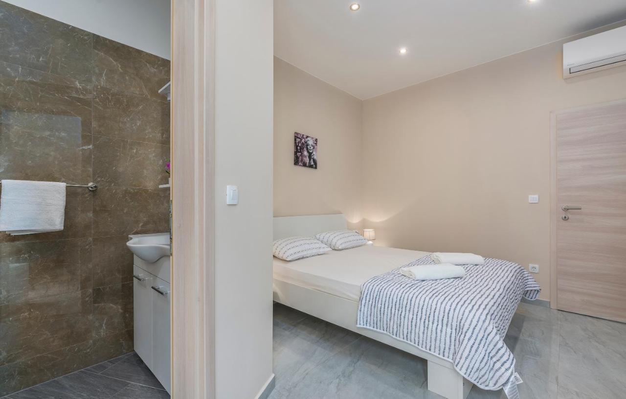 Roberto Rooms Poreč Eksteriør bilde