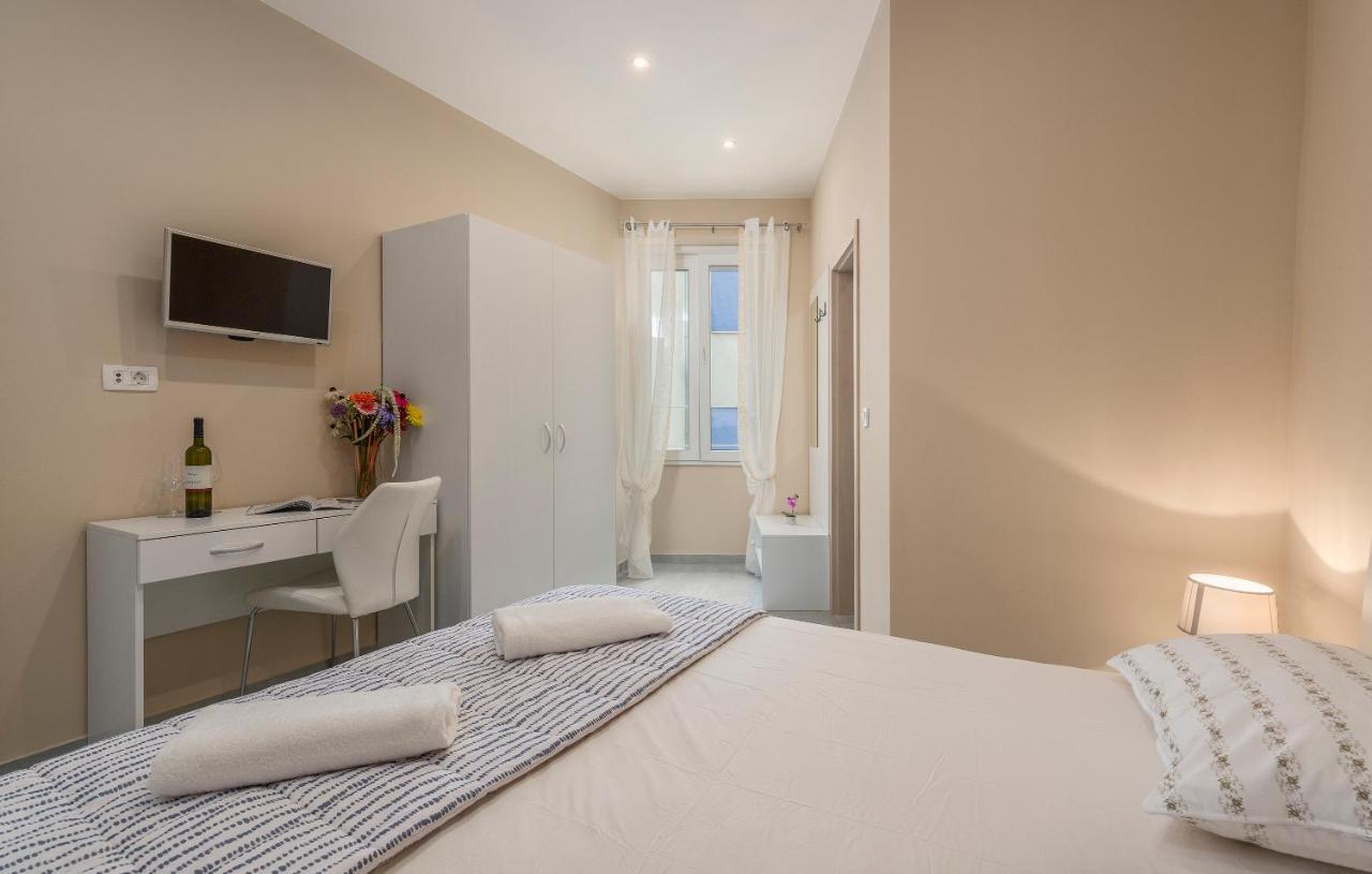 Roberto Rooms Poreč Eksteriør bilde