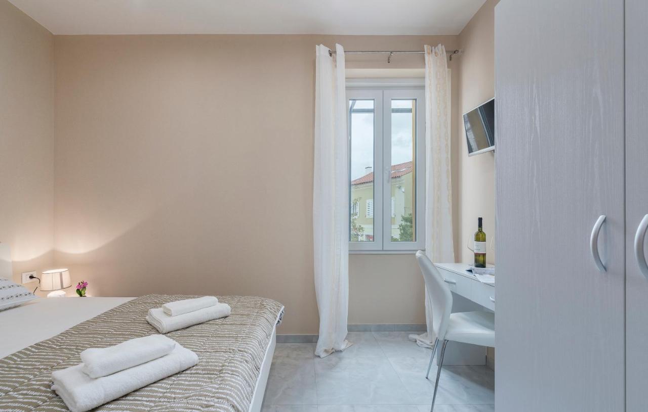 Roberto Rooms Poreč Eksteriør bilde