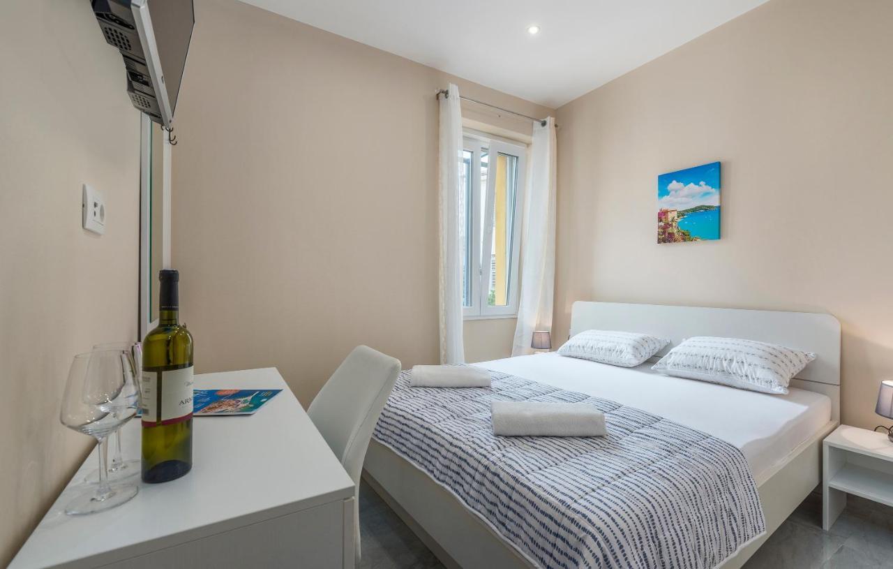 Roberto Rooms Poreč Eksteriør bilde