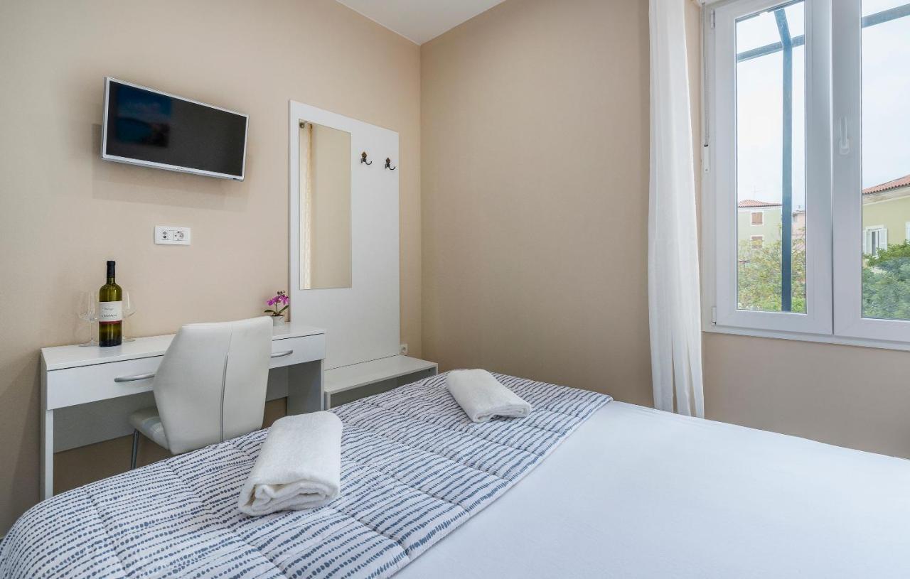 Roberto Rooms Poreč Eksteriør bilde