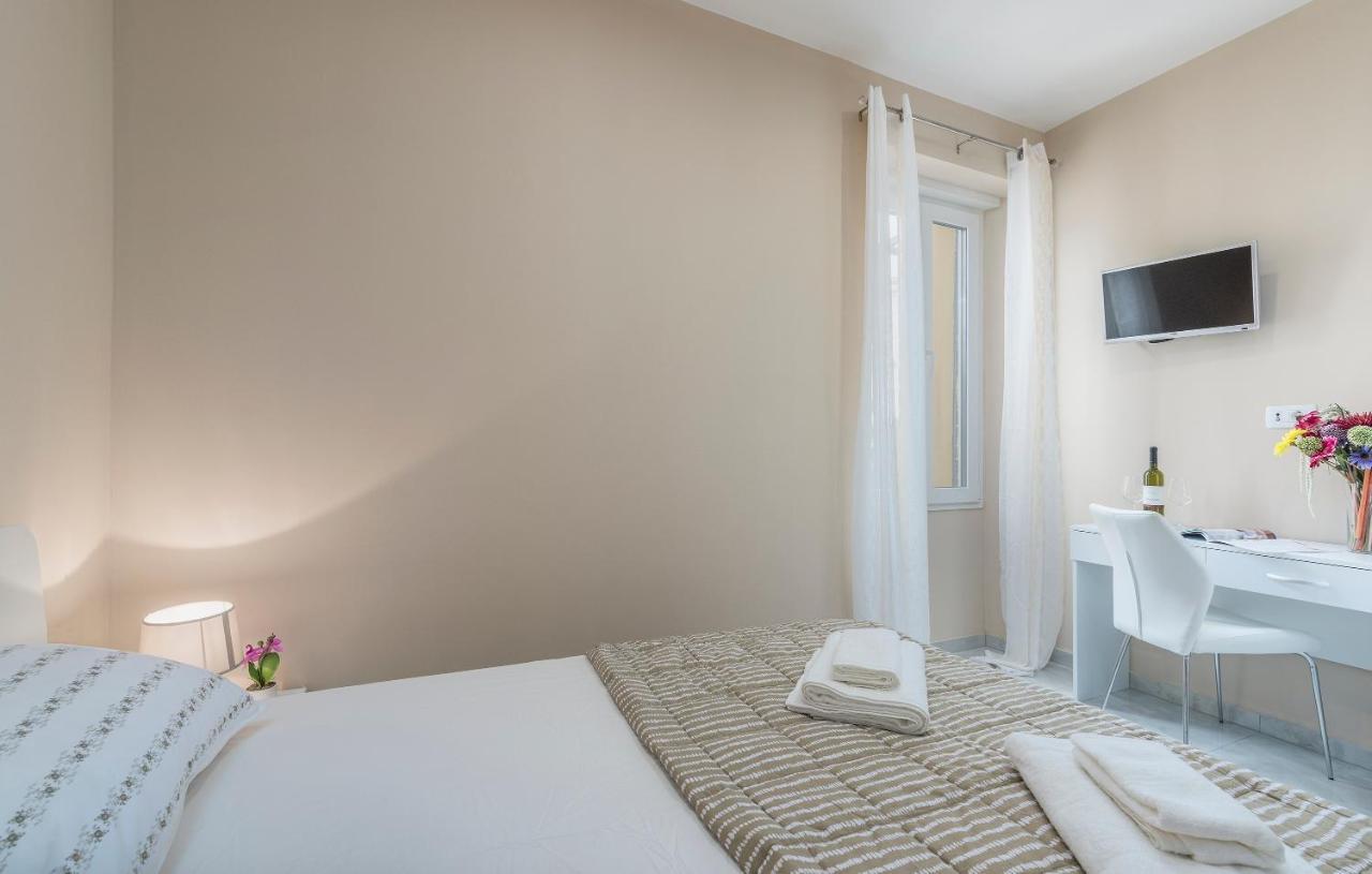 Roberto Rooms Poreč Eksteriør bilde